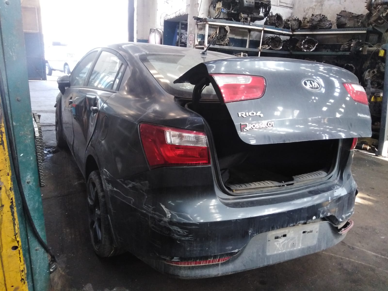  Kia RIO 2012    EN DESARME